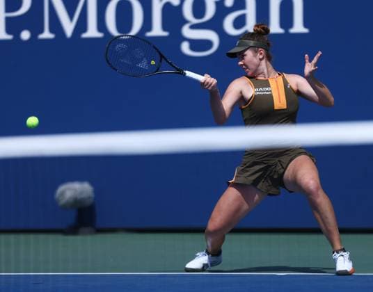 2025 US Open Tennis Championships, Day Five, Billy Jean-King Tennis Centre, Flushing Meadows, New York, USA, 28 08 2025 Linda Noskova (CZE) in action during her second round match against Eva Lys (GER) in the 2025 US Open at Flushing Meadows New York Billy Jean King Tennis Centre, Flushing Meadows New York USA Copyright: xMarkxGreenwoodx