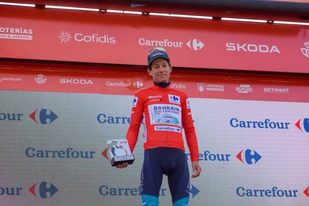 La Vuelta - 80th Tour of Spain 2025 - Stage 6 Torstein Traeen from Norway of Team Bahrain Victorious stands on the podium in stage 6 of La Vuelta 2025, which connects Olot in Girona and Pal in Andorra, on August 28, 2025. Andorra Arinsal Andorra  Copyright: xMartinxSilvaxCosentinox originalFilename:silvacosentino-torstein250828_np0G1.jpg