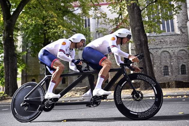 GBR s Chris Mcdonald and Adam Duggleby (MB) pictured in action during the individual time trial at the UCI Para-cycling Road World Championships, Friday 29 August 2025, in Ronse. The UCI Para-Cycling Road World Championships take place from 28 to 31 Augustus in Ronse. JASPERxJACOBS  x132714777x