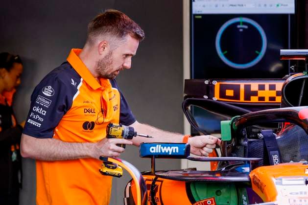 McLaren F1 team mechanics working on the car of Oscar Piastri in the pit box during the Formula 1 Heineken Dutch Grand Prix 2025 on Day 1 at Circuit Zandvoort on August 29, 2025 in Zandvoort, Netherlands Photo by Marcel ter Bals DeFodi Images