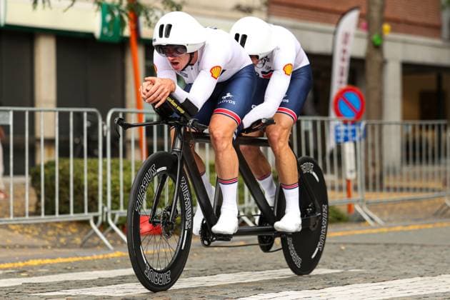 2025 UCI Para-cycling Road World Championships Picture by John Clifton SWpix.com - 29 08 2025 - Cycling - 2025 UCI Para-cycling Road World Championships - Ronse, Flanders, Belgium - Men B Individual Time Trial (ITT) - Chris McDonald piloted by Adam Duggleby (Great Britain) Copyright: x xSWpix.comx(t axPhotographyxHubxLtd)xJohnxClifton SWpix.comx SWP-3069-0483