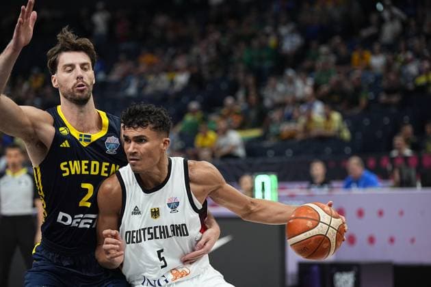 Adam Ramstedt of Sweden and dTristan Da Silva of Germany during the FIBA Eurobasket 2025 group B match between Germany and Sweden at the Nokia Arena on 29th August 2025 in Tampere, Finland. (Kalle Parkkinen Newspix24)  Copyright: xKALLExPARKKINENx NP24kp0241