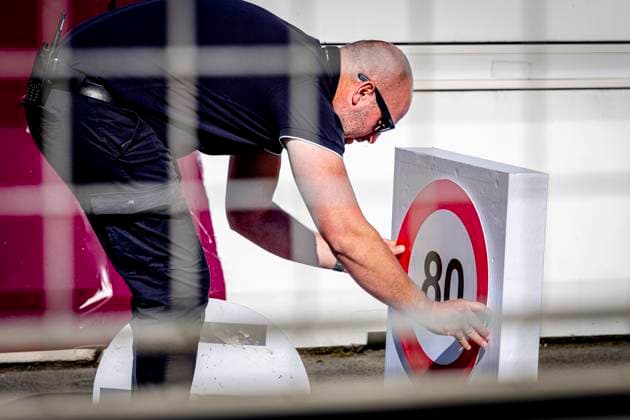 80 km instead of 60 km in the pitlane during the match Formula 1 Zandvoort friday 2025, free practice at the Formula 1 circuit Zandvoort for the Formula One Zandvoort friday 2025 season 2025 2026 in ZANDVOORT, Netherlands on 29 august 2025, photo by Marcel van Dorst EYE4images DeFodi Images DATUM AANPASSEN