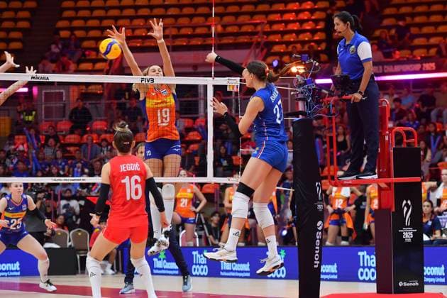 FIVB Volleyball Women™s World Championship, WM, Weltmeisterschaft 2025 Nika Daalderop 19 of the Netherlands is in action during the FIVB Volleyball Women s World Championship 2025 round of 16 between the Netherlands and Serbia at Indoor Stadium Hua-Mak in Bangkok, Thailand, on August 29, 2025. Bangkok Thailand  Copyright: xVachiraxVachirax originalFilename:kalong-volleyba160101_np6U1.jpg