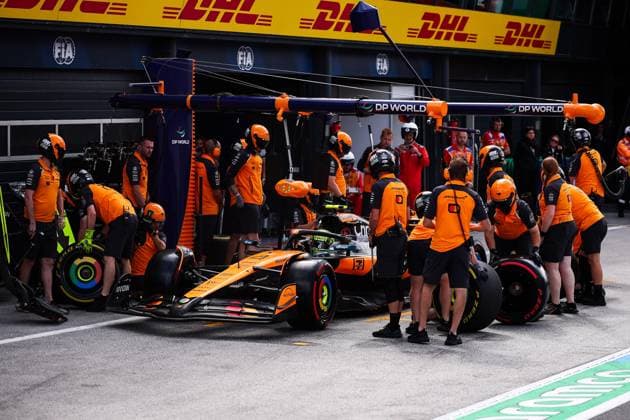 F1 - DUTCH GRAND PRIX 2025 04 NORRIS Lando (gbr), McLaren F1 Team MCL39, action during the 2025 Formula 1 Heineken Dutch Grand Prix, 15th round of the 2025 FIA Formula One World Championship, WM, Weltmeisterschaft from August 29 to 31, 2025 on the Zandvoort Circuit, in Zandvoort, Netherlands - ZandvoortNetherlands  Copyright: xEricxAlonsox