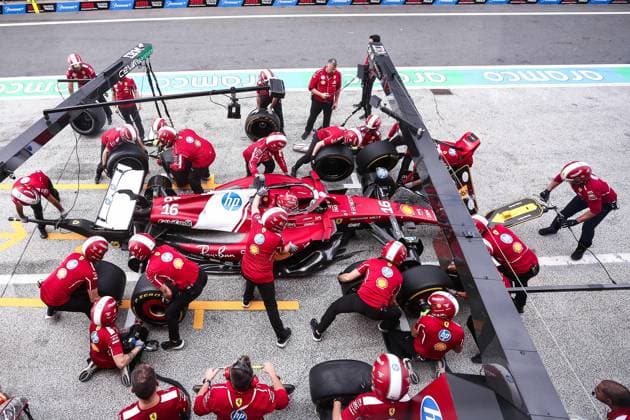 F1 - DUTCH GRAND PRIX 2025 16 LECLERC Charles (mco), Scuderia Ferrari SF-25, action during the 2025 Formula 1 Heineken Dutch Grand Prix, 15th round of the 2025 FIA Formula One World Championship, WM, Weltmeisterschaft from August 29 to 31, 2025 on the Zandvoort Circuit, in Zandvoort, Netherlands - ZandvoortNetherlands  Copyright: xEricxAlonsox
