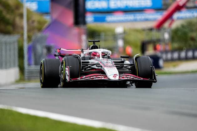 2025-08-29 F1 - Heineken Dutch GP - Free Practice 2 ZANDVOORT, NETHERLANDS - AUGUST 29: Esteban Ocon of Haas competing in the Free Practice 2 during F1 - Heineken Dutch GP on August 29, 2025 in Zandvoort, Netherlands. Zandvoort Netherlands Content not available for redistribution in The Netherlands directly or indirectly through any third parties. Copyright: xAndrexWeeningx