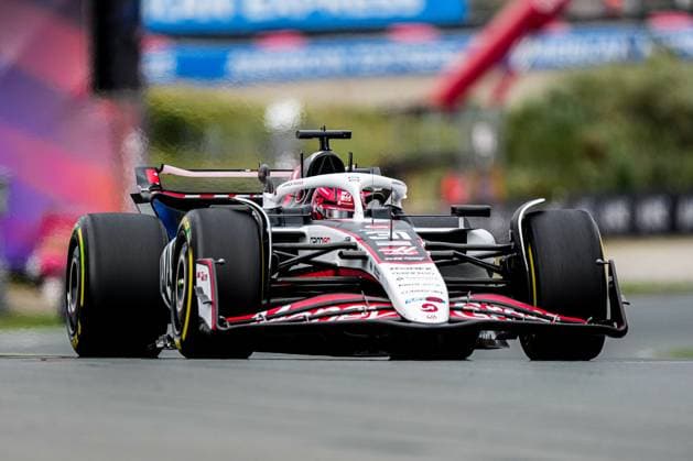 2025-08-29 F1 - Heineken Dutch GP - Free Practice 2 ZANDVOORT, NETHERLANDS - AUGUST 29: Esteban Ocon of Haas competing in the Free Practice 2 during F1 - Heineken Dutch GP on August 29, 2025 in Zandvoort, Netherlands. Zandvoort Netherlands Content not available for redistribution in The Netherlands directly or indirectly through any third parties. Copyright: xAndrexWeeningx