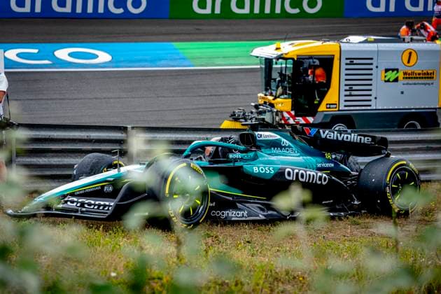 Formule 1 driver Lance Stroll of Aston Martin crashed with his car during the match Formula 1 Zandvoort friday 2025, free practice at the Formula 1 circuit Zandvoort for the Formula One Zandvoort friday 2025 season 2025 2026 in ZANDVOORT, Netherlands on 29 august 2025, photo by Marcel van Dorst EYE4images DeFodi Images DATUM AANPASSEN