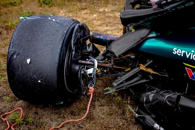Formule 1 driver Lance Stroll of Aston Martin crashed with his car during the match Formula 1 Zandvoort friday 2025, free practice at the Formula 1 circuit Zandvoort for the Formula One Zandvoort friday 2025 season 2025 2026 in ZANDVOORT, Netherlands on 29 august 2025, photo by Marcel van Dorst EYE4images DeFodi Images DATUM AANPASSEN