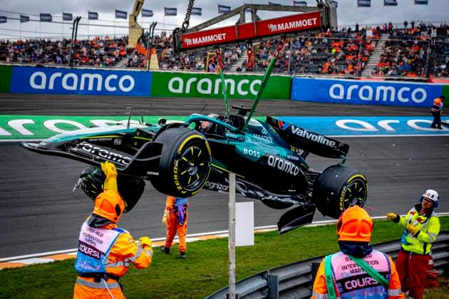 Formule 1 driver Lance Stroll of Aston Martin crashed with his car during the match Formula 1 Zandvoort friday 2025, free practice at the Formula 1 circuit Zandvoort for the Formula One Zandvoort friday 2025 season 2025 2026 in ZANDVOORT, Netherlands on 29 august 2025, photo by Marcel van Dorst EYE4images DeFodi Images DATUM AANPASSEN
