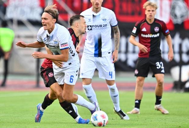 29 08 2025 Soccer Season 2025 2026 2 Soccer Bundesliga 04 Matchday 1 FC Nürnberg FCN Club SC Paderborn 07 SCP Sportfoto Zink xwoxzix DFL regulations prohibit any use of photographs as image sequences and or quasi video only for editorial use Luis Engelns 6, SC Paderborn 07 Julian Justvan 10, 1 FC Nürnberg FCN