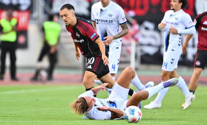29 08 2025 Soccer Season 2025 2026 2 Soccer Bundesliga 04 Matchday 1 FC Nürnberg FCN Club SC Paderborn 07 SCP Sportfoto Zink xwoxzix DFL regulations prohibit any use of photographs as image sequences and or quasi video only for editorial use Julian Justvan 10, 1 FC Nürnberg FCN Luis Engelns 6, SC Paderborn 07