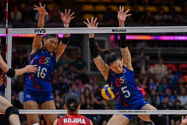 Japan v Thailand - FIVB Women’s World Volleyball Championship BANGKOK, THAILAND - AUGUST 29: Thatdao Nuekjang (5) and Pimpichaya Kokram (16) of Thailand in action during the FIVB Women’s World Volleyball Championship match between Japan and Thailand at Huamark Indoor Stadium in Bangkok, Thailand, on August 29, 2025. Mustafa Hatipoglu Anadolu Banghok Thailand. Editorial use only. Please get in touch for any other usage.  Copyright: x2025xAnadoluxMustafaxHatipoglux