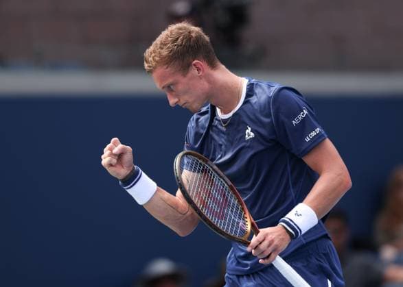 Jiri Lehecka CZE makes a fist and cheers, cheers, joy, emotion, USTA Billie Jean King National Tennis Center, Flushing Meadows, New York, USA Copyright: xJuergenxHasenkopfx