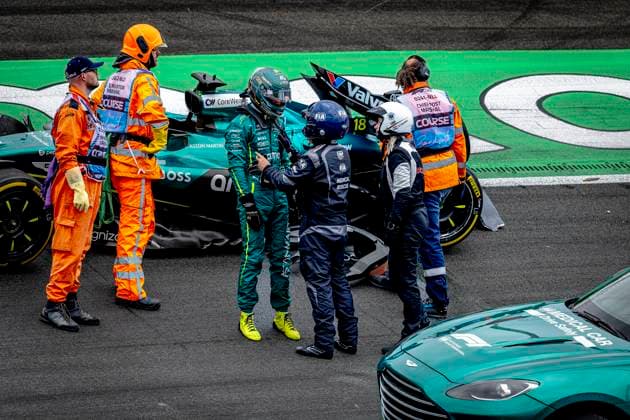 Formule 1 driver Lance Stroll of Aston Martin crashes with his car during the match Formula 1 Zandvoort friday 2025, free practice at the Formula 1 circuit Zandvoort for the Formula One Zandvoort friday 2025 season 2025 2026 in ZANDVOORT, Netherlands on 29 august 2025, photo by Marcel van Dorst EYE4images DeFodi Images