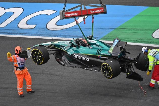 29 08 2025, xrarjax, Motorsport FIA Formula 1, 2025 Dutch Grand Prix v l Accident of Lance Stroll Aston Martin starting number 18 DFL DFB REGULATIONS PROHIBIT ANY USE OF PHOTOGRAPHS as IMAGE SEQUENCES and or QUASI VIDEO Zandvoort