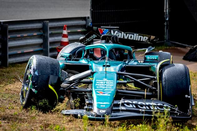 Formule 1 driver Lance Stroll of Aston Martin crashes with his car during the match Formula 1 Zandvoort friday 2025, free practice at the Formula 1 circuit Zandvoort for the Formula One Zandvoort friday 2025 season 2025 2026 in ZANDVOORT, Netherlands on 29 august 2025, photo by Marcel van Dorst EYE4images DeFodi Images