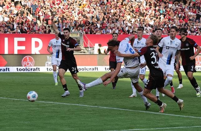 29 08 2025 Soccer Season 2025 2026 2 Soccer Bundesliga 04 Matchday 1 FC Nürnberg FCN Club SC Paderborn 07 SCP Sportfoto Zink DaMa xdaxmax DFL regulations prohibit any use of photographs as image sequences and or quasi video only for editorial use Luis Engelns 6, SC Paderborn 07 with goal shot gg Tim Janisch 32, 1 FC Nürnberg FCN