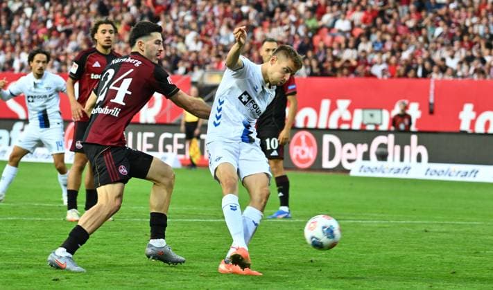 29 08 2025 Soccer Season 2025 2026 2 Soccer Bundesliga 04 Matchday 1 FC Nürnberg FCN Club SC Paderborn 07 SCP Sportfoto Zink xwoxzix DFL regulations prohibit any use of photographs as image sequences and or quasi video only for editorial use Luka Lochoshvili 24, 1 FC Nürnberg FCN Steffen Tigges 27, SC Paderborn 07 Chance Torchance