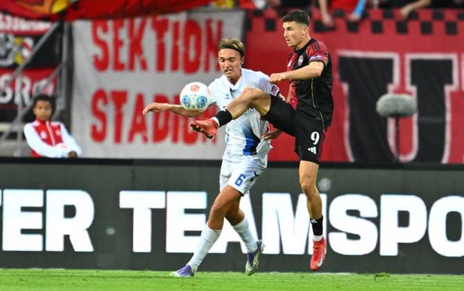 29 08 2025 Soccer Season 2025 2026 2 Soccer Bundesliga 04 Matchday 1 FC Nürnberg FCN Club SC Paderborn 07 SCP Sportfoto Zink xwoxzix DFL regulations prohibit any use of photographs as image sequences and or quasi video only for editorial use Luis Engelns 6, SC Paderborn 07 Semir Telalovic 9, 1 FC Nürnberg FCN