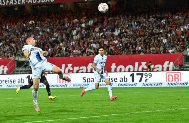 29 08 2025 Soccer Season 2025 2026 2 Soccer Bundesliga 04 Matchday 1 FC Nürnberg FCN Club SC Paderborn 07 SCP Sportfoto Zink xwoxzix DFL regulations prohibit any use of photographs as image sequences and or quasi video only for editorial use Sven Michel 11, SC Paderborn 07 Chance Torchance in stoppage time