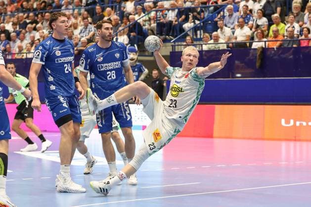 29 08 2025, xgox, Handball Daikin HBL TBV Lemgo Lippe SC Magdeburg emspor, v l Magnus Saugstrup Magdeburg, 23 throws goal, Torschuetze, scores goal, Treffer, scores the goal Lemgo
