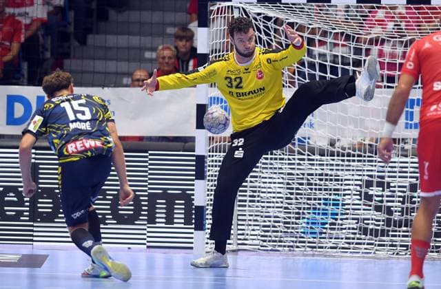 David More Rhein Neckar Loewen 15 on throw Kristof Palasics Goalkeeper MT Melsungen 32 back , GER, MT Melsungen Rhein Neckar Loewen, Handball, 1 Bundesliga, 1 Matchday, Season 2025 2026, 29 08 2025, GER, MT Melsungen Rhein Neckar Loewen, Handball, 1 Bundesliga, 1 Matchday, Season 2025 2026, 29 08 2025 Kassel Copyright: xEibner-Pressefotox xRolandxSippelx EP_RSL