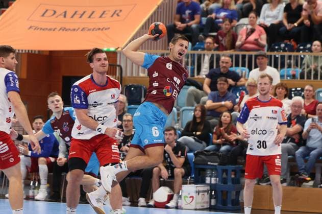 GER HBL2 Season 2025 2026 VfL Potsdam vs HBW Balingen Weilstetten, 29 08 25, MBS Arena, Potsdam Stefan BAUER HBW Balingen Weilstetten 99 , Markus MAHR 1 VfL Potsdam 6 , Sascha PFATTHEICHER HBW Balingen Weilstetten 30