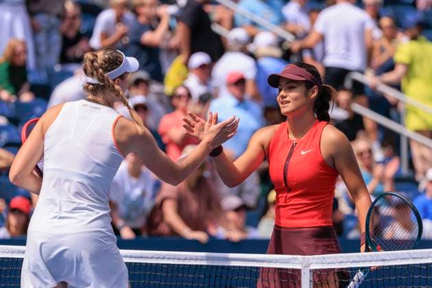 August 29, 2025, Flushing Meadows, New York, USA: Elena Rybakina shakes hands with Emma Raducanu after winning her match on Day 6 of the 2025 US Open at USTA Billie Jean King National Tennis Center on Friday August 29, 2025 in the Flushing neighborhood of the Queens borough of New York City. JAVIER ROJAS PI Flushing Meadows USA - ZUMAp124 20250829_zaa_p124_030 Copyright: xJavierxRojasx