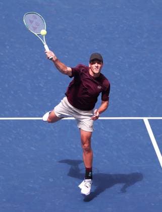 Luciano Darderi ITA , from above, USTA Billie Jean King National Tennis Center, Flushing Meadows, New York, USA Copyright: xJuergenxHasenkopfx