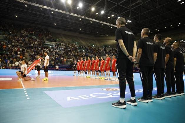 Turkey national team, Nationalteam and staff members during the Turkish national anthem during the FIPAV CUP MEN ELITE 2025, volleyball match between the national team of Italy and the national team of Turkey, on 29 August 2025, Pala Vela, Turin, Italy. Photo Nderim Kaceli  Copyright: xNderimxKaceli IPAxSportx xipa-agency.netx xx IPA_63592271 IPA_Agency_IPA63592271