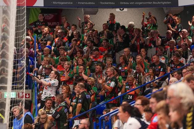 29 08 2025, xydrx, Handball, 1 HBL, TBV Lemgo Lippe SC Magdeburg, PHOENIX Contact Arena Sold-out guest block of Magdeburg North Rhine-Westphalia Germany