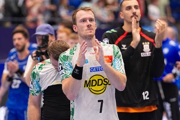 29 08 2025, xydrx, Handball, 1 HBL, TBV Lemgo Lippe SC Magdeburg, PHOENIX Contact Arena Felix Claar SC Magdeburg 7 clapping after the victory North Rhine-Westphalia Germany