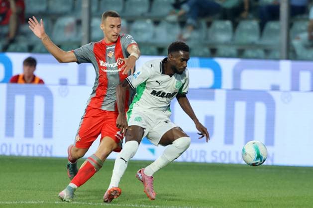 FILIPPO TERRACCIANO, Cremonese, ALIEU FADERA, Sassuolo, Serie A, 2025-26, Cremonese vs Sassuolo 3-2, 29-08-2025, Contrasto, Action SERIE A 2025-26 CREMONESE-SASSUOLO 3-2
