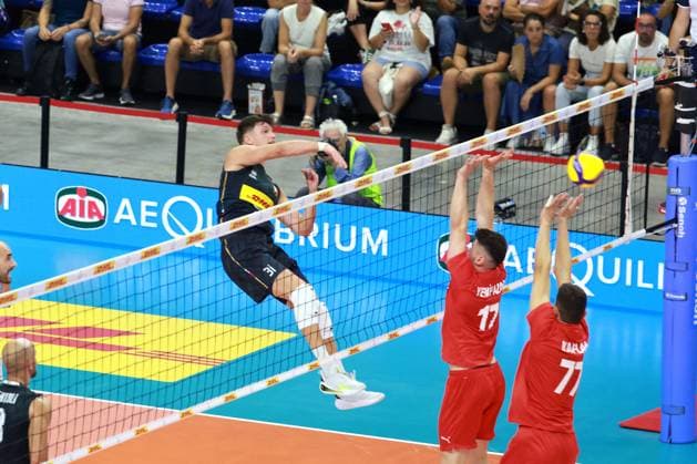 VOLLEY - Internazionali - 2025 FIPAV Cup Men - Italy vs Turkiye Attack of Roberto Russo (Italy) during 2025 FPhoto by IPA ABACAPRESS.COMV Cup Men - Italy vs Turkiye, International volleyball match in Turin, Italy, August 29 2025 Turin Italy  Copyright: xIPAxSport ABACAx