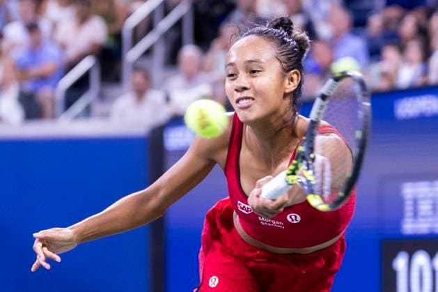 Leylah Fernandez of Canada returns a ball to Arena Sabalenka in the third round in Louis Armstrong Stadium on day 6 at the 2025 US Open Tennis Championship at the USTA Billie Jean King National Tennis Center in New York City on Friday, August 29, 2025.  NYP20250829821 COREYxSIPKIN