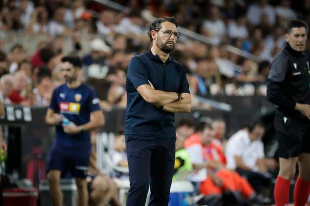Valencia CF v Getafe CF - LaLiga EA Sports Head coach of Getafe CF, Jose Bordalas, is present during the LaLiga match between Valencia CF and Getafe CF at Mestalla Stadium in Valencia, Spain, on August 29, 2025. Valencia Spain  Copyright: xJosexMiguelxFernandezx originalFilename:fernandezdevelascosanz-valencia250829_npcmI.jpg