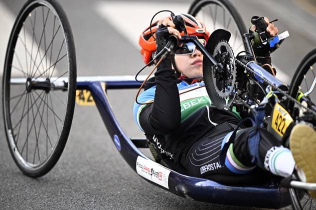 Uzbekistan Pokiza Akhmadbekova (WH1) pictured in action during the road race at the UCI Para-cycling Road World Championships, Saturday 30 August 2025, in Ronse. The UCI Para-Cycling Road World Championships take place from 28 to 31 Augustus in Ronse. JASPERxJACOBS  x132808846x