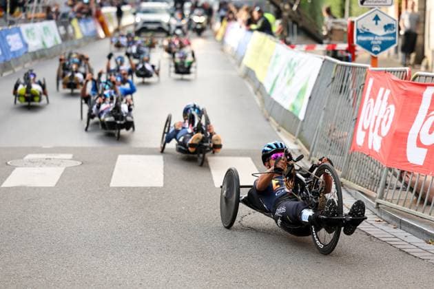 2025 UCI Para-cycling Road World Championships Picture by John Clifton SWpix.com - 30 08 2025 - Cycling - 2025 UCI Para-cycling Road World Championships - Ronse, Flanders, Belgium - Men H1-2 Road Race - Race Start Copyright: x xSWpix.comx(t axPhotographyxHubxLtd)xJohnxClifton SWpix.comx SWP-3069-0909