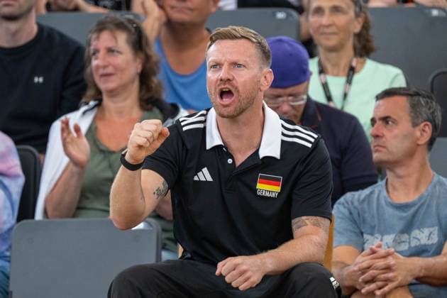 Beach Pro Tour Elite 16 Hamburg, 30 08 2025 Alexander Prietzel Coach Ehlers Wickler Beach Pro Tour Elite 16 Hamburg on 30 08 2025 Copyright: xBEAUTIFULxSPORTS PeterxWeberx