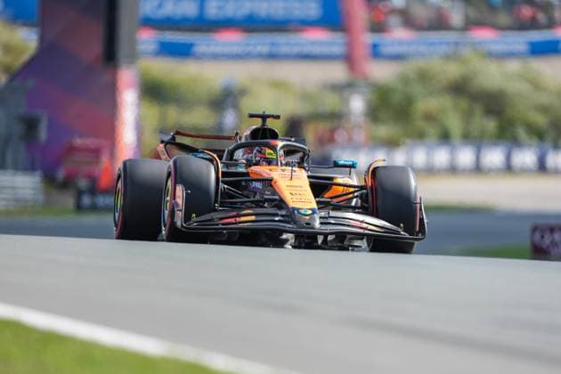 2025-08-30 F1 - Heineken Dutch GP - Third Practice Session ZANDVOORT, NETHERLANDS - AUGUST 30: Oscar Piastri of McLaren competing in the Third Practice Session during F1 - Heineken Dutch GP on August 30, 2025 in Zandvoort, Netherlands. Zandvoort Netherlands Content not available for redistribution in The Netherlands directly or indirectly through any third parties. Copyright: xAndrexWeeningx
