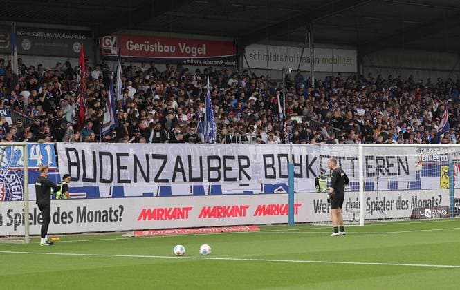 Kiel fans call for boycott of Stadion Cateres Football, Men, Season 2025 2026, 2 BL, Holstein Stadion, Holstein Kiel vs Hannover 96 DFL REGULATIONS PROHIBIT ANY USE OF PHOTOGRAPHS AS IMAGE SEQUENCES AND OR QUASI VIDEO