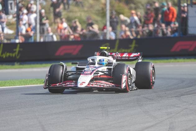 2025-08-30 F1 - Heineken Dutch GP - Third Practice Session ZANDVOORT, NETHERLANDS - AUGUST 30: Oliver Bearman of Haas competing in the Third Practice Session during F1 - Heineken Dutch GP on August 30, 2025 in Zandvoort, Netherlands. Zandvoort Netherlands Content not available for redistribution in The Netherlands directly or indirectly through any third parties. Copyright: xAndrexWeeningx