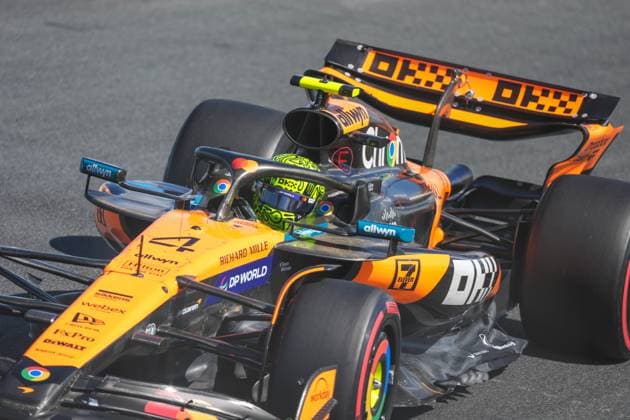 2025-08-30 F1 - Heineken Dutch GP - Third Practice Session ZANDVOORT, NETHERLANDS - AUGUST 30: Lando Norris of McLaren competing in the Third Practice Session during F1 - Heineken Dutch GP on August 30, 2025 in Zandvoort, Netherlands. Zandvoort Netherlands Content not available for redistribution in The Netherlands directly or indirectly through any third parties. Copyright: xAndrexWeeningx