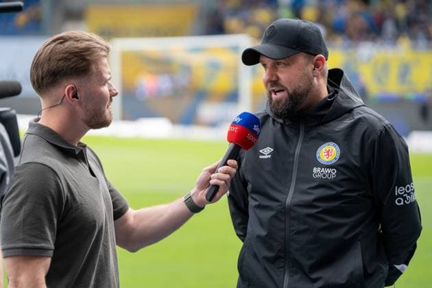 Heiner Backhaus Head Coach Eintracht Braunschweig in an interview on Sky Sport GER, Eintracht Braunschweig vs DSC Arminia Bielefeld, Soccer, 2 Bundesliga, Matchday 4, Season 2025 26, 30 08 2025 DFL REGULATES PROHIBIT ANY USE OF PHOTOGRAPHS AS IMAGE SEQUENCES AND OR QUASI VIDEO GER, Eintracht Braunschweig vs DSC Arminia Bielefeld, Football, Bundesliga 2, Matchday 4, Season 2025 26, 30 08 2025 Braunschweig Copyright: xEibner-Pressefoto DanielxREINELTx EP_DRT