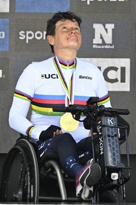 Italy Roberta Amadeo (WH2) pictured on the podium of the UCI Para-cycling Road World Championships, Saturday 30 August 2025, in Ronse. The UCI Para-Cycling Road World Championships take place from 28 to 31 Augustus in Ronse. JASPERxJACOBS  x132819828x