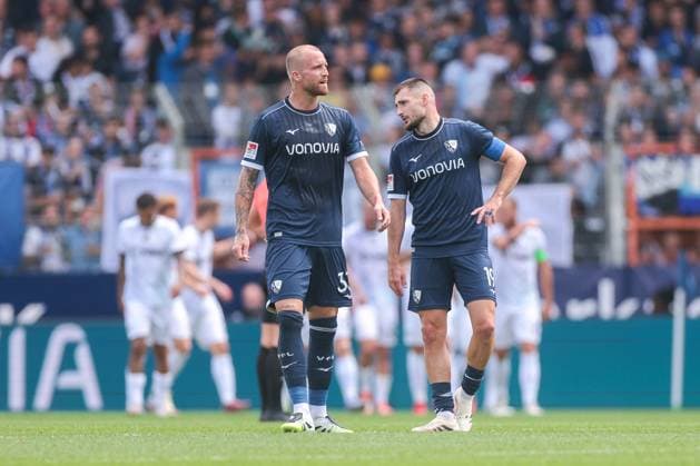 30 08 2025, 2 Bundesliga, Matchday 4, VfL Bochum 1848 Preußen Münster, f l Philipp Hofmann VfL Bochum 1848 , Matus Bero VfL Bochum 1848 are disappointed, Bochum Vonovia Ruhrstadion NRW Germany xRHR PHOTO DEx Copyright: DennisxEwert RHR-FOTOx RHR-FOTO DE