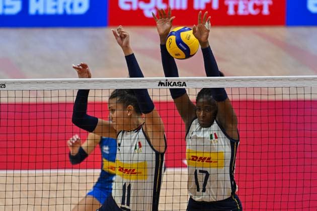 Italy v Germany - FIVB Women’s World Volleyball Championship BANGKOK, THAILAND - AUGUST 30: Anna Danesi (11) and Myriam Fatime Sylla (17) of Italy in action during FIVB Women’s World Volleyball Championship match between Italy and Germany at Huamark Indoor Stadium in Bangkok, Thailand on August 30, 2025. Mustafa Hatipoglu Anadolu Bangkok Thailand. Editorial use only. Please get in touch for any other usage.  Copyright: x2025xAnadoluxMustafaxHatipoglux