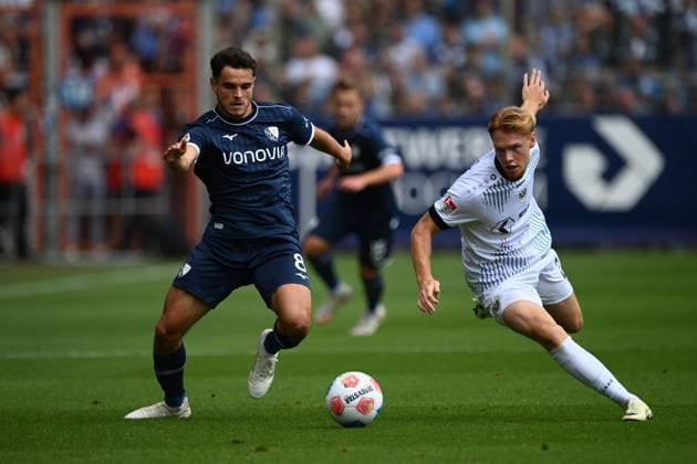 Kjell WAETJEN, W tjen BO vs Paul JAECKEL MS action, duel, Soccer 2 Bundesliga, 4 Spieltag, matchday 4, VfL Bochum BO SC Preussen Muenster MS on 30 08 2025, Vonovia Ruhrstadion Bochum Germany DFL regulations prohibit any use of photographs as image sequences and or quasi video Â